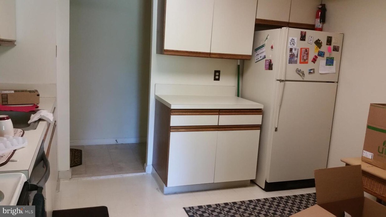 11423 Commonwealth Dr Unit 102, North Bethesda, MD 20852 Apartment
