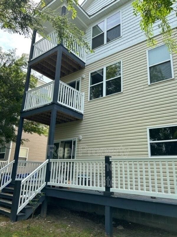 Building Photo - 5007 Killam Ave