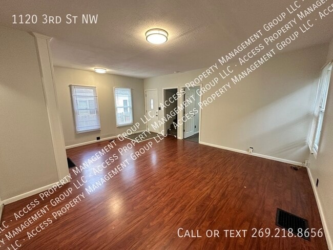 Foto del edificio - 1120 3rd St NW