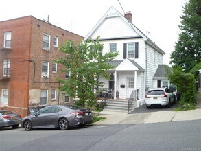 Building Photo - 38 Fairview Ave