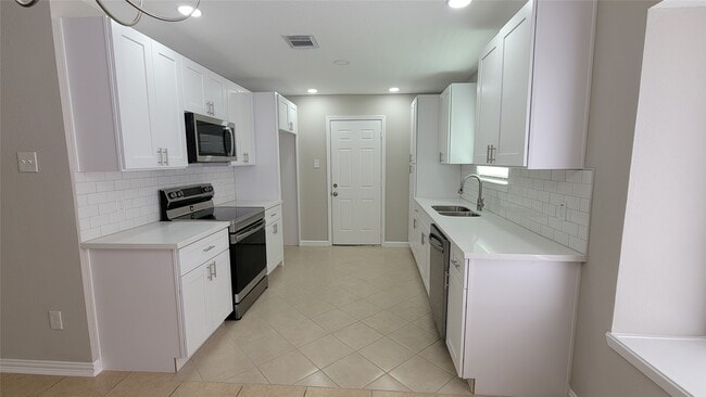 Building Photo - 7646 Winkle Wood Ln