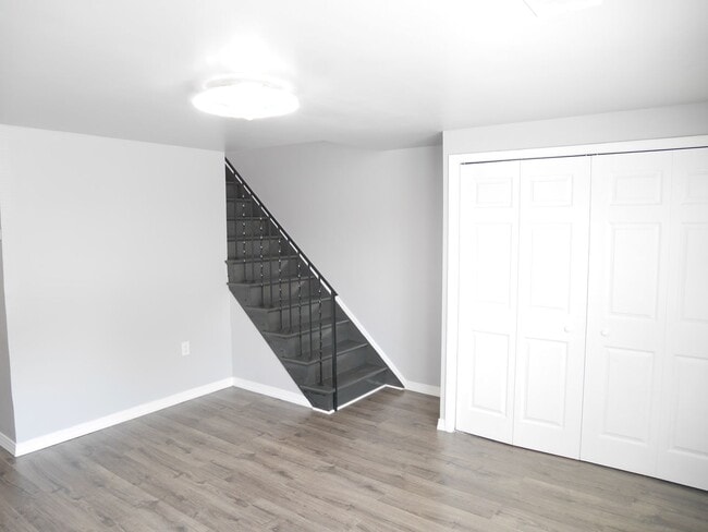 Foto del edificio - Freshly Renovated & Move-in Ready- Parkvil...