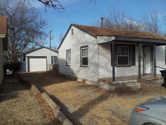 Building Photo - Two Bed Northwest OKC