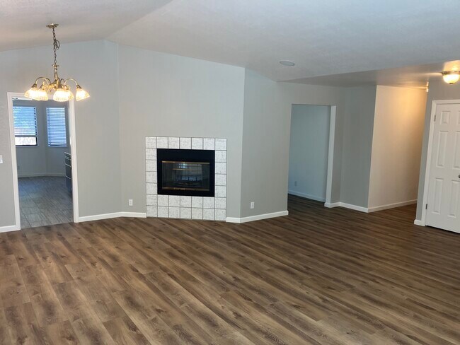 Building Photo - 119 Summer Wheat Dr