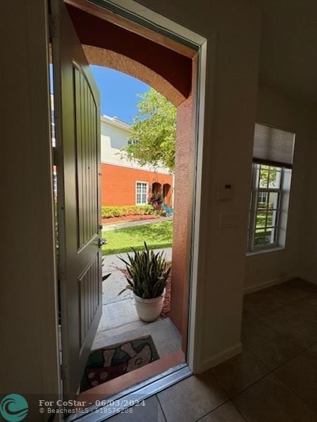 Foto del edificio - 712 SW 2nd Ln