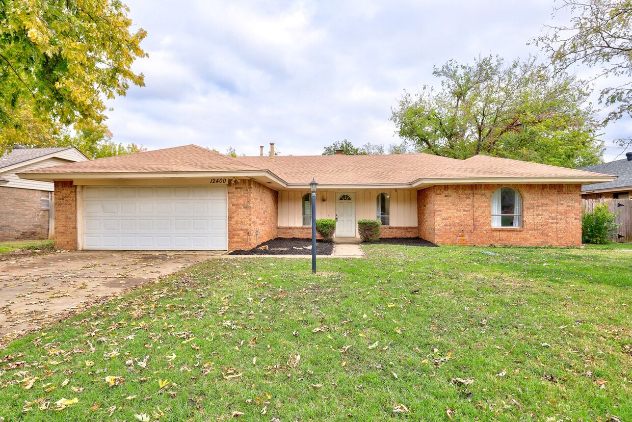 Foto principal - 3 bed 2 bath home in OKC