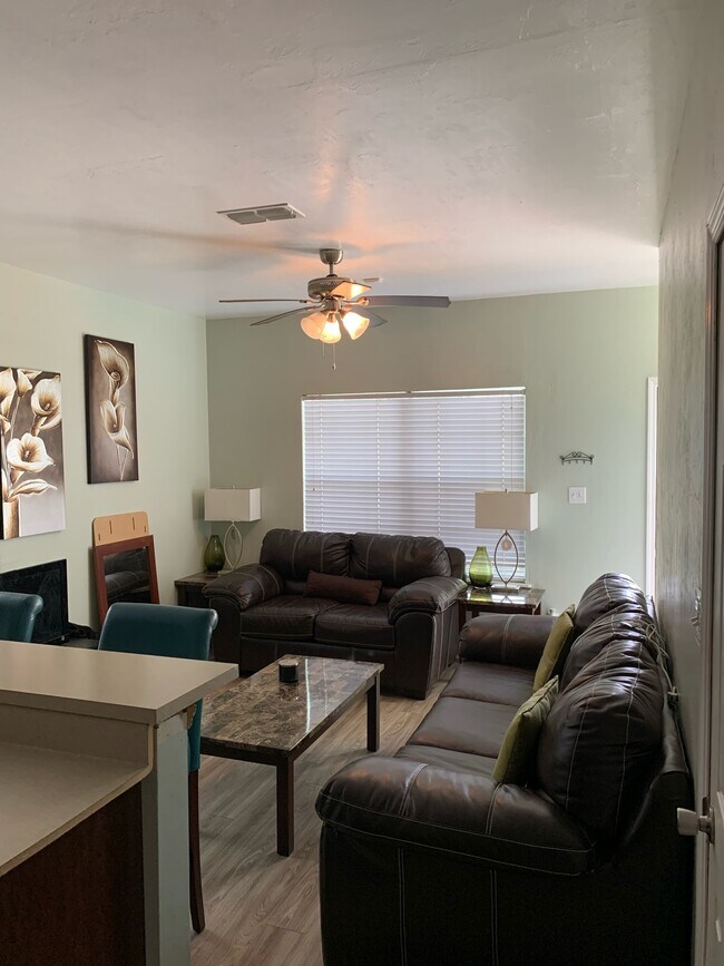 553 Okaloosa St, Tallahassee, FL 32310 Townhome Rentals in