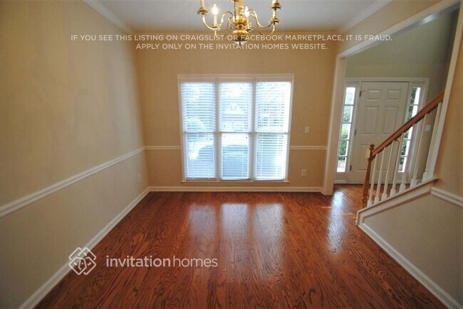 Foto del edificio - 417 Breezewood Ct