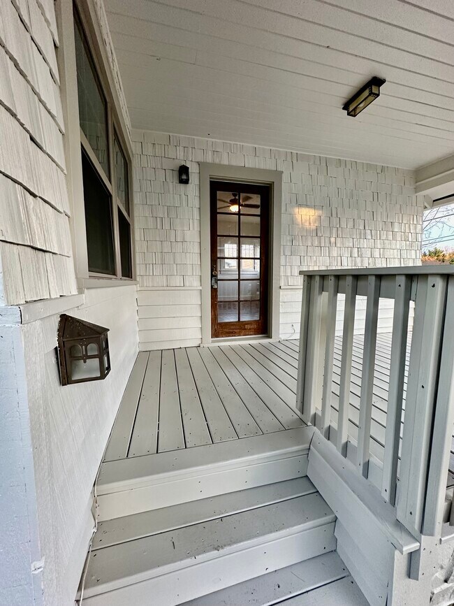 Building Photo - 1531 Claiborne Pl NE