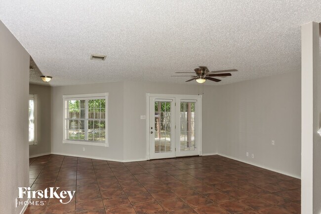 Building Photo - 13391 Greenstone