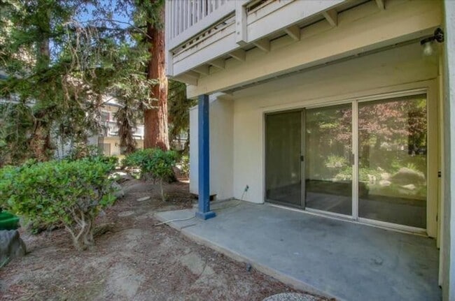 Building Photo - 1032 Summermist Ct