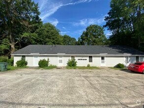 Building Photo - 913 N Weldon St