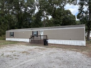 Building Photo - 227 Laurel Ln