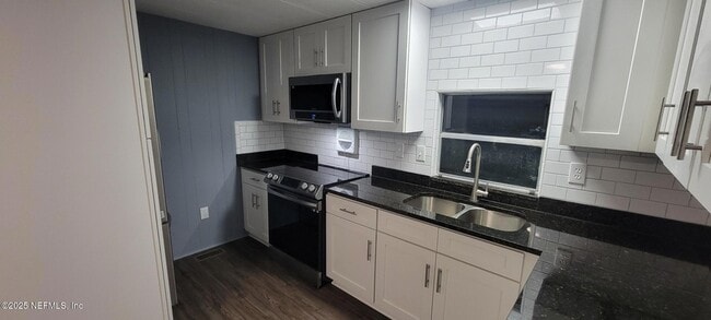 Foto del edificio - 10906 Olivewood Ln