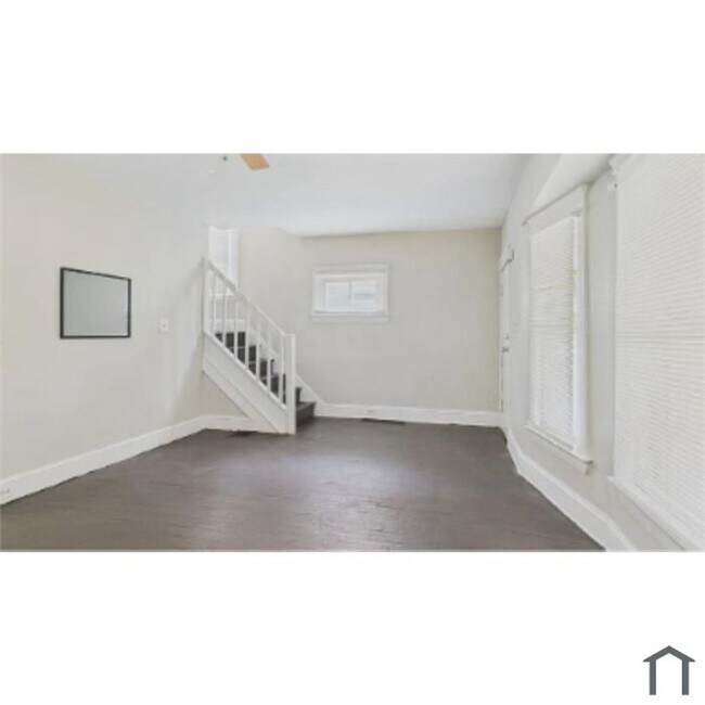 Foto del edificio - 14501 Jenne Ave