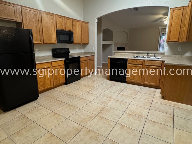 Building Photo - 2191 W Goldmine Mountain Dr