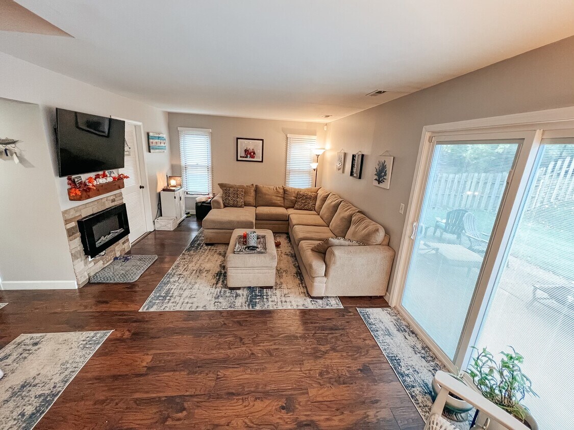 1261 Victoria Ct, Algonquin, IL 60102 House Rental in Algonquin, IL