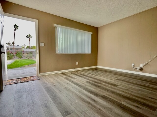 Building Photo - 37067 Bankside Dr