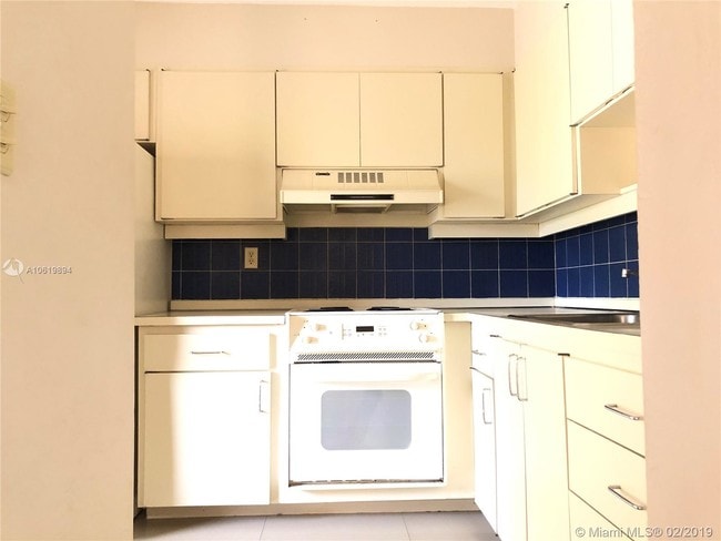 Building Photo - 7711 Miller Dr