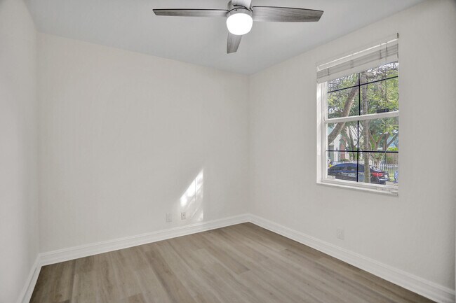 Building Photo - 1127 Florida Ave