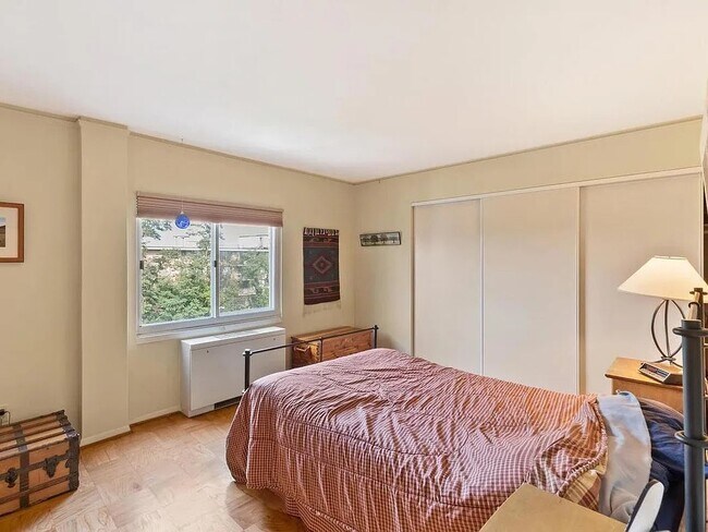 Foto del edificio - 4343 Cherry Hill Rd