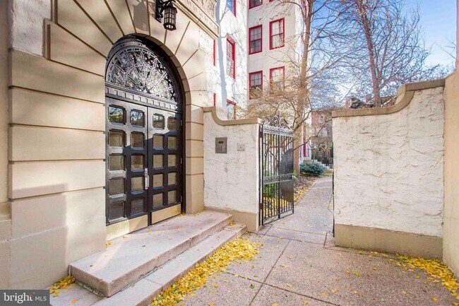 Building Photo - 532 Spruce St
