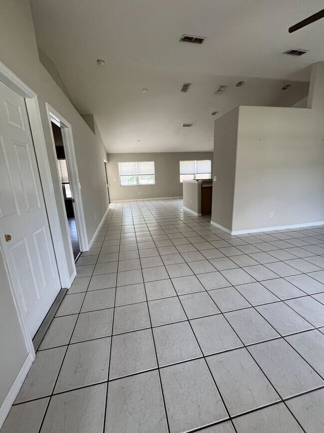 Building Photo - Matanzas Woods Pool Home with Pool Bath!