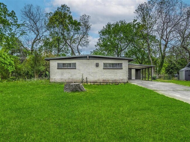 Foto del edificio - 107 Southern Oaks Dr