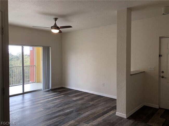 Building Photo - 6341 Aragon Way