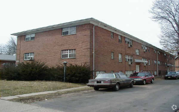 Primary Photo - 426-428 Westminster Ave