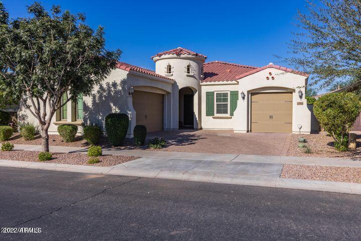 Foto principal - 10516 E Hawk Ave