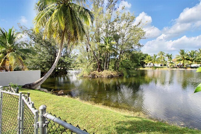 Foto del edificio - 89 Corydon Dr