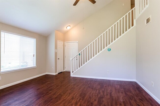Building Photo - 5907 Beaconridge Dr