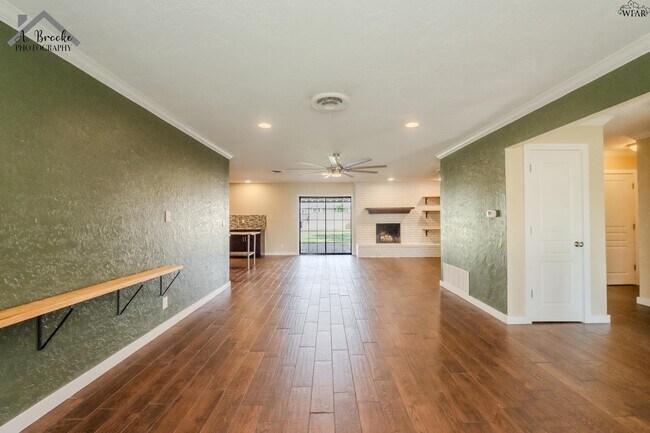 Foto del edificio - 6714 Kit Carson Trail