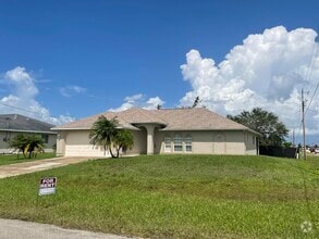 Building Photo - 3131 SW 19th Ave
