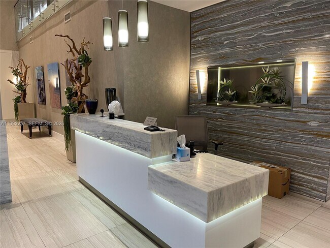 Foto del edificio - 2301 S Ocean Dr