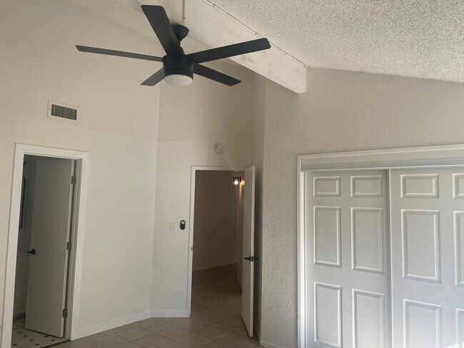 Building Photo - 2311 Planz Rd
