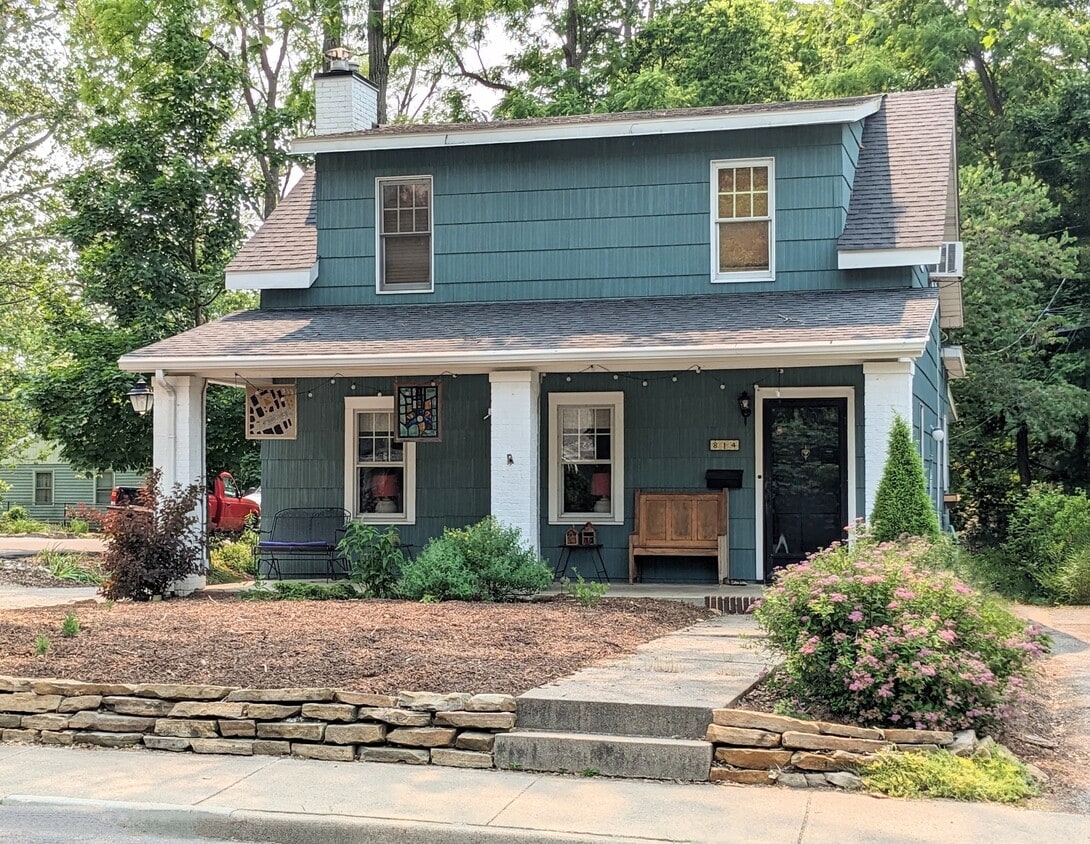 Front of house - 814 S Henderson St
