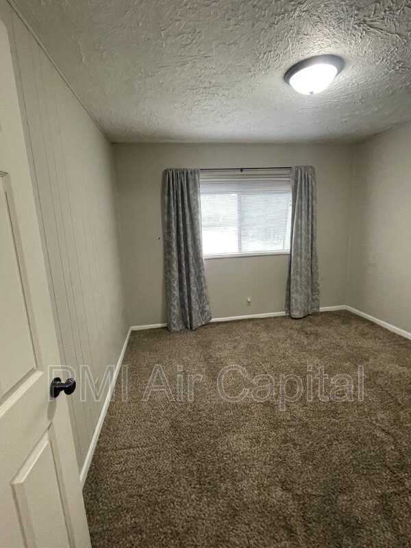 Foto del edificio - 1706 S Fern St