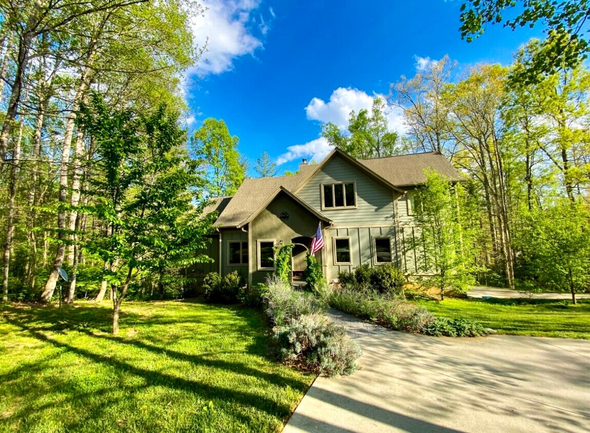 Foto principal - 109 Blackberry Ln