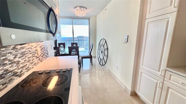 Foto del edificio - 16400 Collins Ave