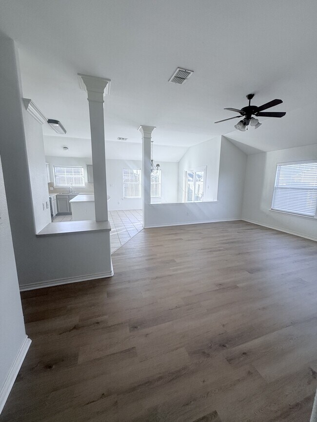 Building Photo - 2301 Tropical Wind Dr