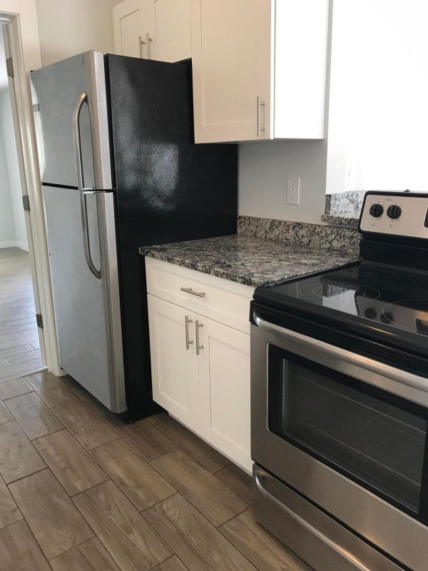 Building Photo - 824 Winters St