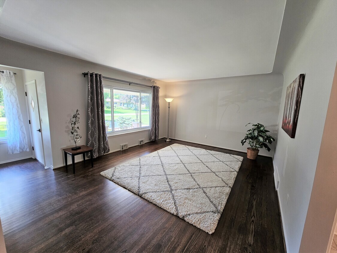 53416 Tundra Dr, Shelby Township, MI 48316 House for Rent in Shelby