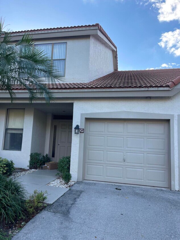 5790 Coach House Cir Unit G, Boca Raton, FL 33486 Condo for Rent in