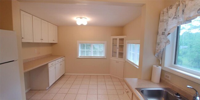 Building Photo - 10906 Westfield Blvd