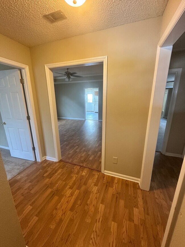 Foto del edificio - 3 Bedroom, 2 bath home in Remerton, Ga