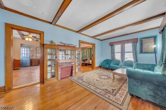 Foto del edificio - 256 Hamilton Ave