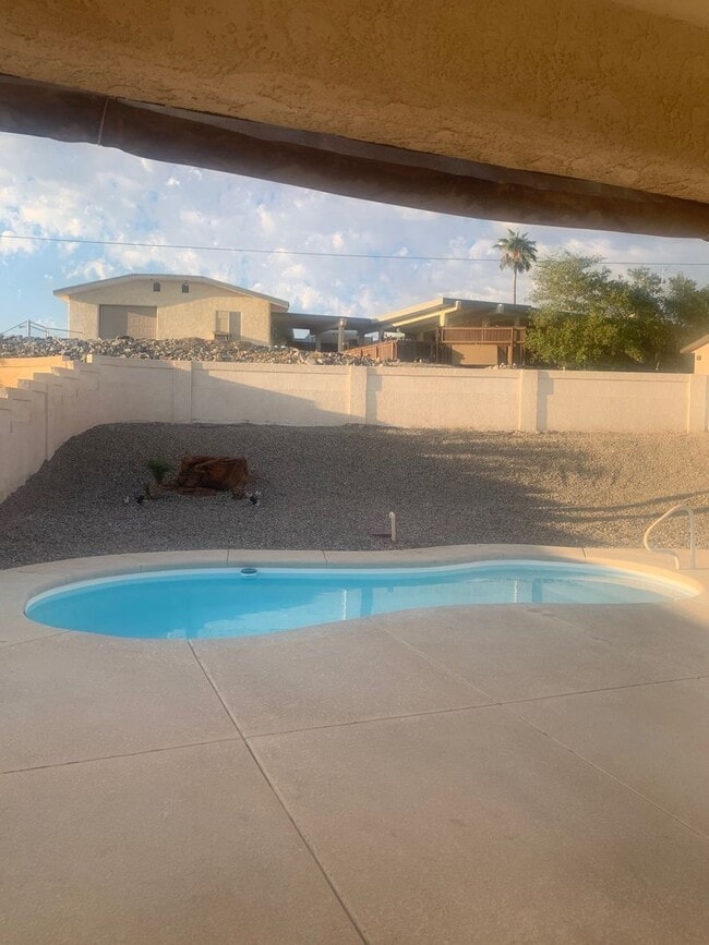 Foto del edificio - Move In Special!! Unfurnished Pool Home