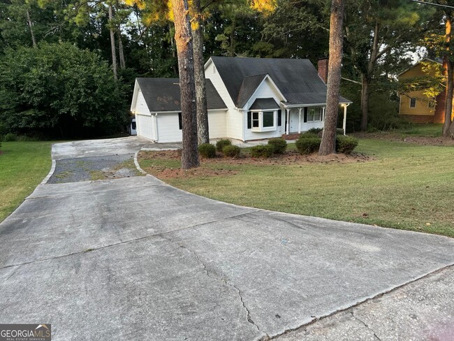 Foto del edificio - 3855 Laurel Falls Dr